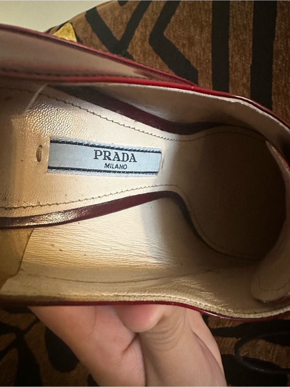 PRADA VINTAGE Burgundy Leather Oxford heels with Gold Logo - Picture 4 of 16